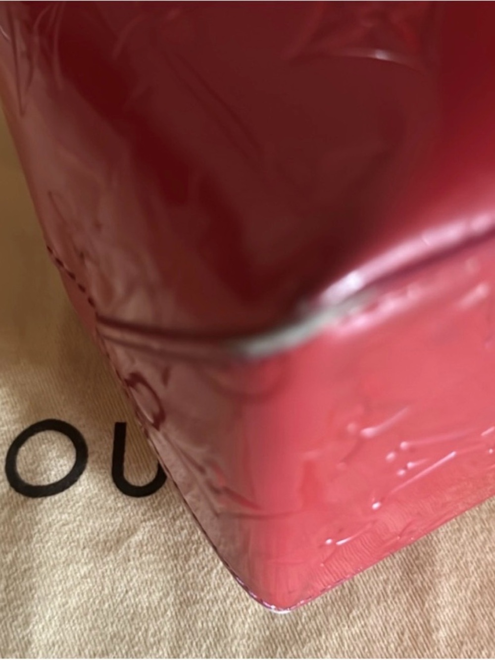 Louis Vuitton Vernis Reade PM Pomme D’Amour Patent Tote - Picture 7 of 13